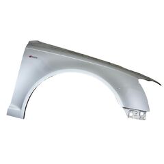 Audi A6 4F facelift avant S-Line r.v. 2011 stříbrná metalíza kód barvy LX7W pravý blatník