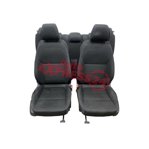 Škoda Superb 3 kombi r.v. 2018 látkové sedačky