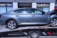 Vůz na náhradní díly Škoda Superb 3 sedan 2017 CRLB SGG LF7M