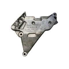 VW Caddy 2K r.v. 2008 držák motoru BLS 03G199207E