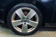 VW Passat B6 kombi r.v. 2008 černá metalíza kód barvy LC9X