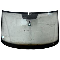 VW Passat B8 kombi r.v. 2015 čelní sklo