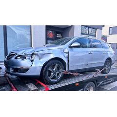 Vůz na náhradní díly VW Passat B6 kombi 2007 BMP JLU LA7W