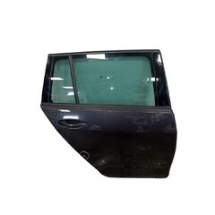 VW Golf 7 kombi r.v. 2016 tmavě šedá metalíza kód barvy LD7P pravé zadní dveře