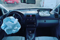 Veškeré náhradní díly VW Touran r.v. 2005 BKC GQN LA7X