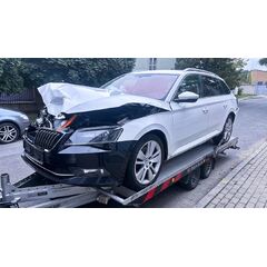 Vůz na náhradní díly Škoda Superb 3 kombi 2016 CRLB QMM LF9E