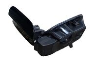 Audi A8 D4 4H sedan r.v. 2010 černá metalíza kód barvy LZ9Y víko palivové nádrže 4H0809857B 4H4809857