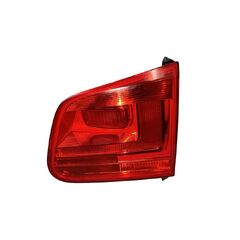 VW Tiguan 5N facelift r.v. 2013 pravé zadní vnitřní světlo