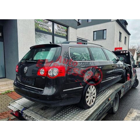 Vůz na náhradní díly VW Passat B6 kombi 2010 CAYC MDM LC8Z