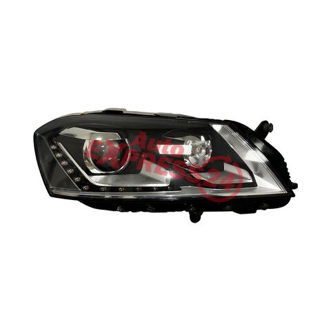 VW Passat B7 kombi r.v. 2012 pravé přední světlo xenon LED 3AB941752 jednotky 3D0941329A 8K0941597B cena bez jednotek