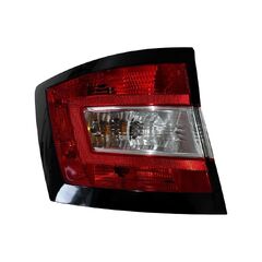 Škoda Fabia 3 kombi r.v. 2018 levé zadní vnější světlo 6V9945095