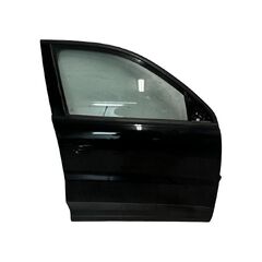VW Tiguan 5N r.v. 2010 černá metalíza kód barvy LC9X pravé přední dveře