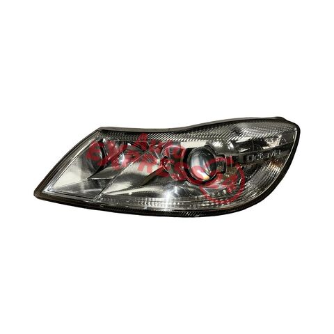 Škoda Octavia 2 facelift sedan r.v. 2010 levé přední světlo xenon 1Z1941017T jednotky 7L6941329B 5DV009610-00