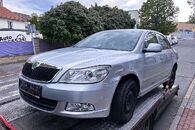 Vůz na náhradní díly Škoda Octavia 2 FL sedan CAYC LHW LA7W