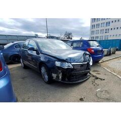 Vůz na náhradní díly VW Passat B6 sedan 2007 AXZ HXX LC5F