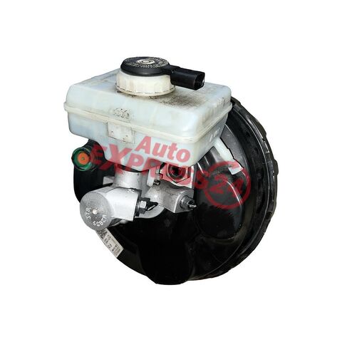 Audi Q5 8R r.v. 2012 posilovač řízení 8R0612103D