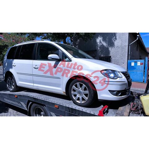 Vůz na náhradní díly VW Touran 1T2 FL 2008 BMN KNY LB9A