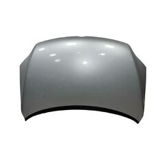 VW Golf 6 Plus r.v. 2009 stříbrná metalíza kód barvy LA7W kapota