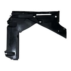 Audi A4 B9 8W S-Line avant r.v. 2017 levý zadní kryt podvozku 8W0825215E