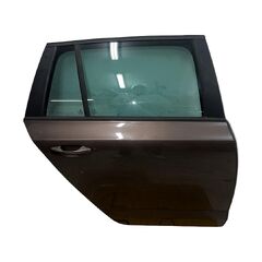 Škoda Octavia 3 kombi r.v. 2015 hnědá topaz metalíza kód barvy LF8Z 9893 4L4L pravé zadní dveře