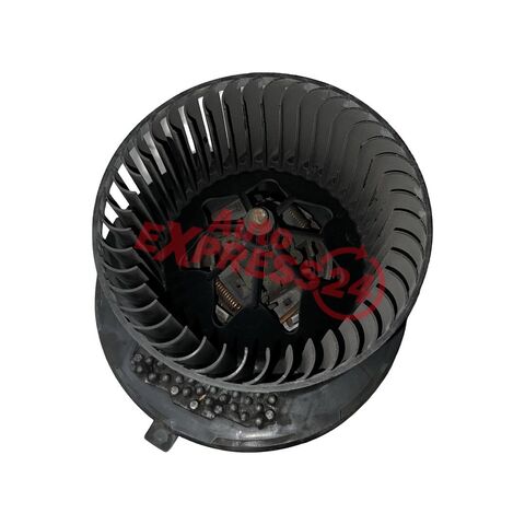 VW Passat B7 kombi r.v. 2012 ventilátor topení 3C1820015T 3C0907521F