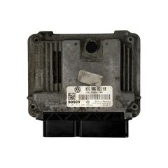 VW Golf 5 hatchback r.v. 2007 řídící jednotka motoru BLS 03G906021HB