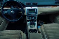 VW Passat B6 kombi r.v. 2008 černá metalíza kód barvy LC9X