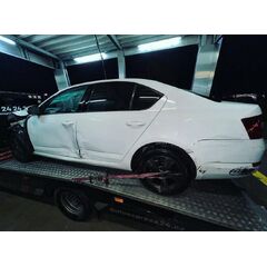 Vůz na náhradní díly Škoda Octavia 3 sedan 2013 CKF PFL LF9E