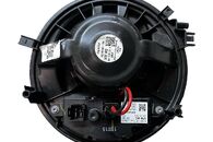 VW Passat B8 kombi r.v. 2015 ventilátor topení 3Q1919021A 3Q0907521A