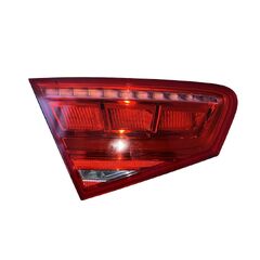 Audi A8 D4 4H sedan r.v. 2010 levé zadní vnitřní světlo 4H0945093