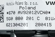 VW Passat B8 kombi r.v. 2015 černá titanová palubní deska kód barvy JCK 3G1857003AL