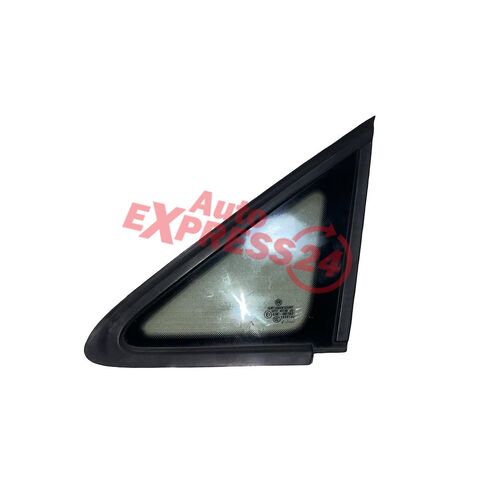 VW Caddy 2K r.v. 2008 levé přední sklo malé