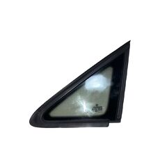 VW Caddy 2K r.v. 2008 levé přední sklo malé