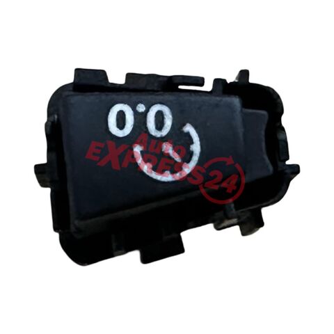 Audi A4 B9 8W S-Line avant r.v. 2017 tlačítko 4M1907569