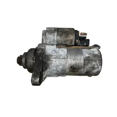 VW Golf 5 hatchback r.v. 2007 startér JCR 5Q 11 zubů 02Z911023H