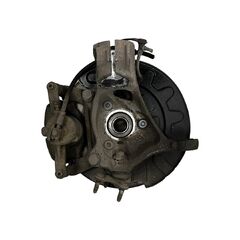 VW Passat B8 kombi r.v. 2015 pravá přední těhlice