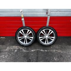 Mercedes kola 245/45/R17 8Jx17H2 ET48 letní 5,53mm A2124015602 2 kusy