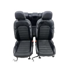 VW Golf 7 kombi r.v. 2014 sedačky