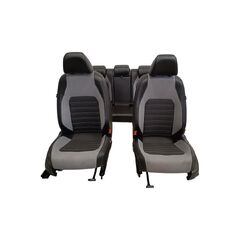 VW Jetta 4 sedan 2013 tapce + sedačky