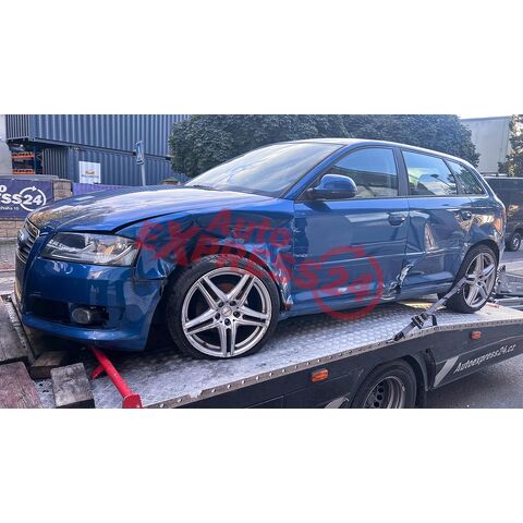 Vůz na náhradní díly Audi A3 8P sportback 2010 CFFB LNZ LX5V