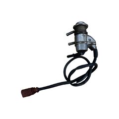 Audi A6 4G facelift S-Line avant r.v. 2018 vstřikovací tryska AdBlue 04L131113S