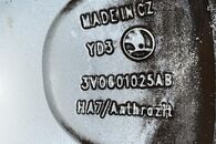 Škoda Superb zimní kola 215/55 R17, 6,06mm, dot 3422, 7Jx17H2, et40, 3V0601025AB/AJ