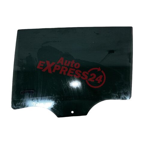 Škoda Superb 3 facelift kombi r.v. 2020 levé zadní sklo