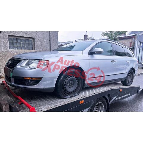 Vůz na náhradní díly VW Passat B6 kombi 2007 BMP HXS LA7W