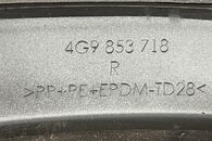 Audi A6 4G avant allroad r.v. 2013 tmavě šedá metalíza kód barvy LX7U pravý přední lem blatníku 4G9853718