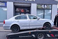 Vůz na náhradní díly Škoda Octavia 2 FL sedan CAYC LHW LA7W