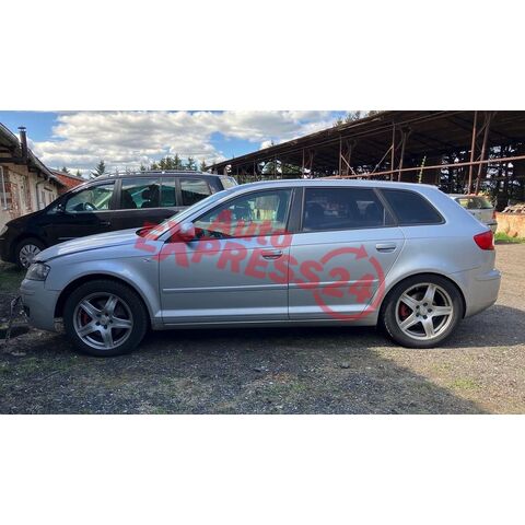 Vůz na náhradní díly Audi A3 8P sportback 2006 AXX HUT LY7W