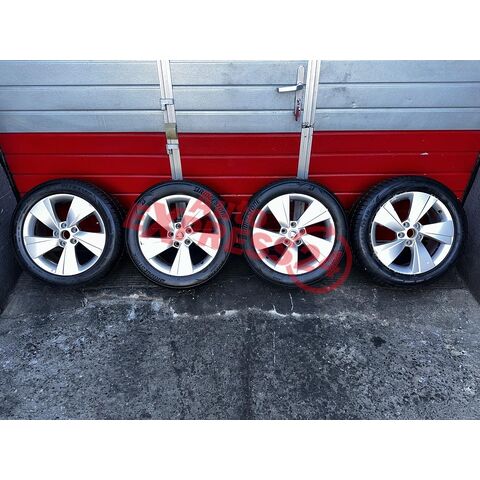 Škoda kola 215/55/R17 7Jx17H2 ET40 zimní 6,06mm 3V0601025AJ