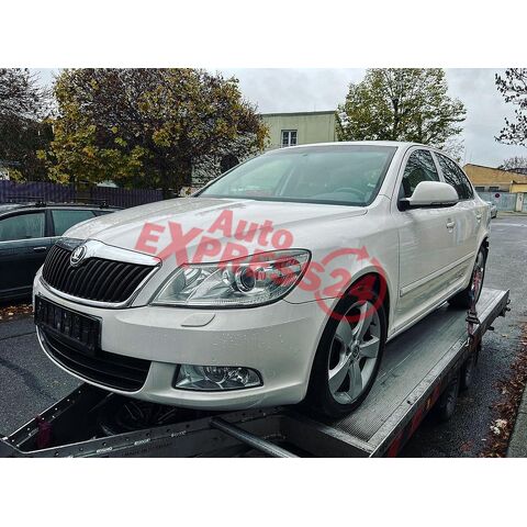 Vůz na díly Škoda Octavia 2 sedan FL 2011 CDAA MUF LF9E