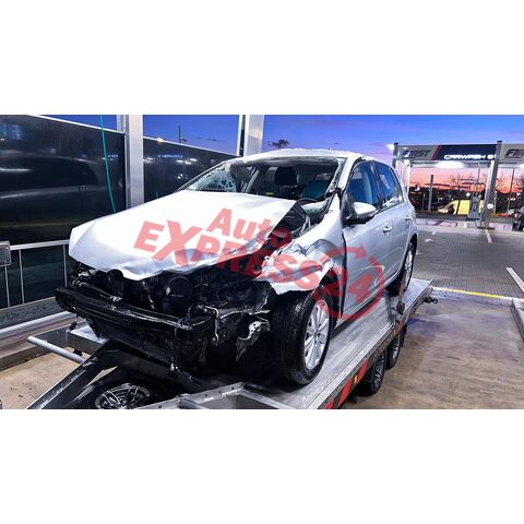 Vůz na náhradní díly VW Golf 6 hatchback 2012 CBZB NQK LA7W